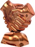 Figurka ceramiczna UŚCISK DŁONI brąz H-16cm CE500/G +grawerowani